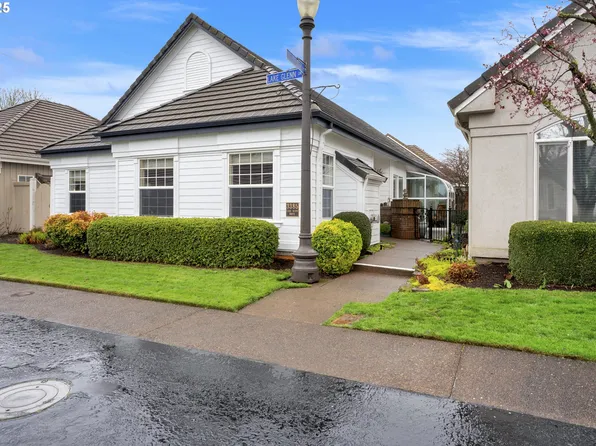 3385 Lake Glenn Dr, Eugene, OR 97408