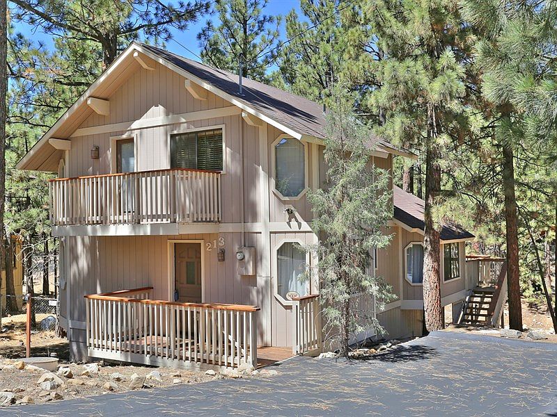 1st image of 213 Dutch Way