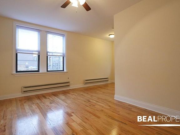 2nd image of 818 W Diversey Ave #G1