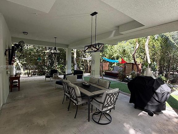 5th image of 1019 Snapper Ln
