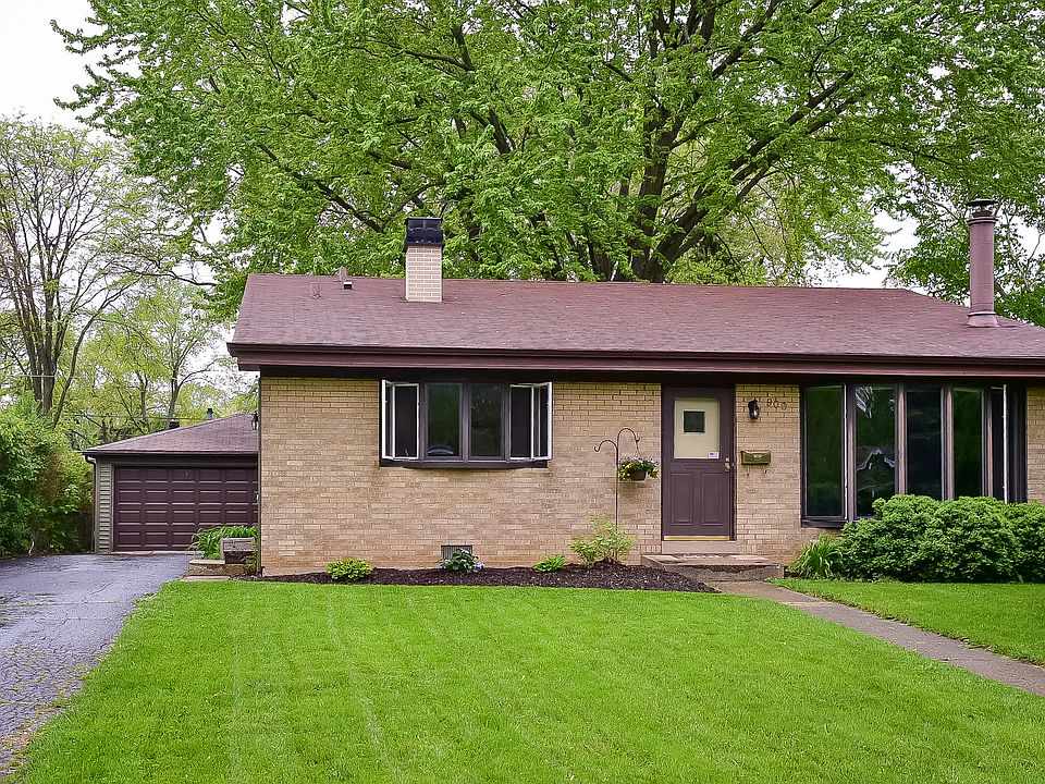 1st image of 900 Noel Dr