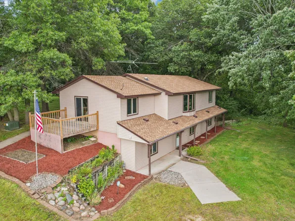 661 273rd Ave NE, Isanti, MN 55040