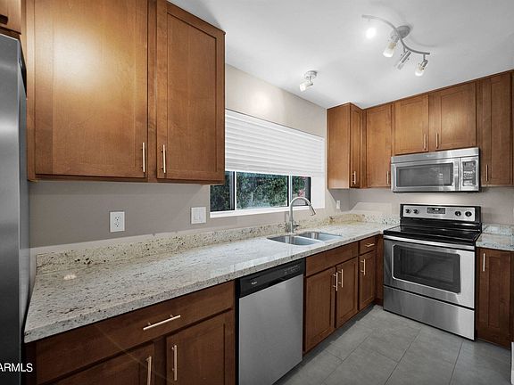 5th image of 925 W McDowell Rd Unit 105