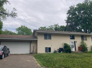 690 Minnesota St S, Bayport, MN 55003