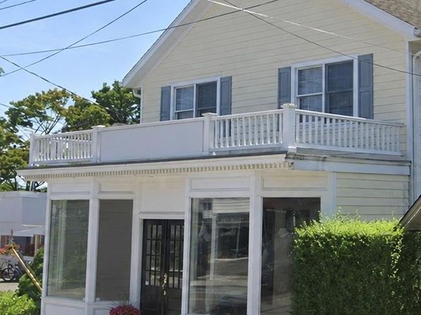 495 Montauk Hwy