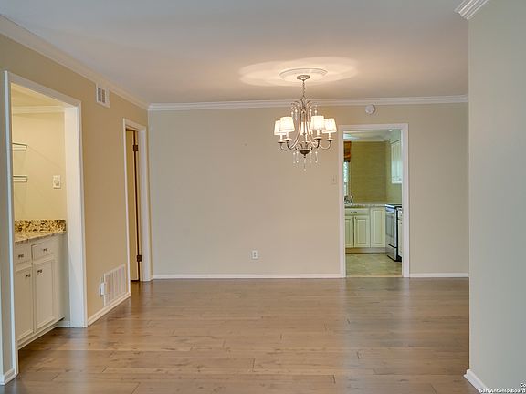 5th image of 140 PATTERSON #406