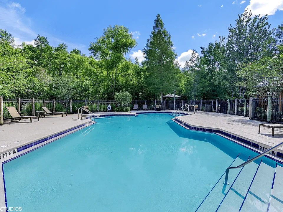 Falcon Trace Apartment Homes