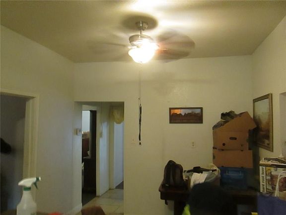 5th image of 2119 Ross Ave