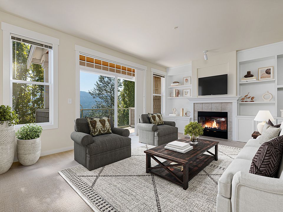 Living room with beautiful moutain view