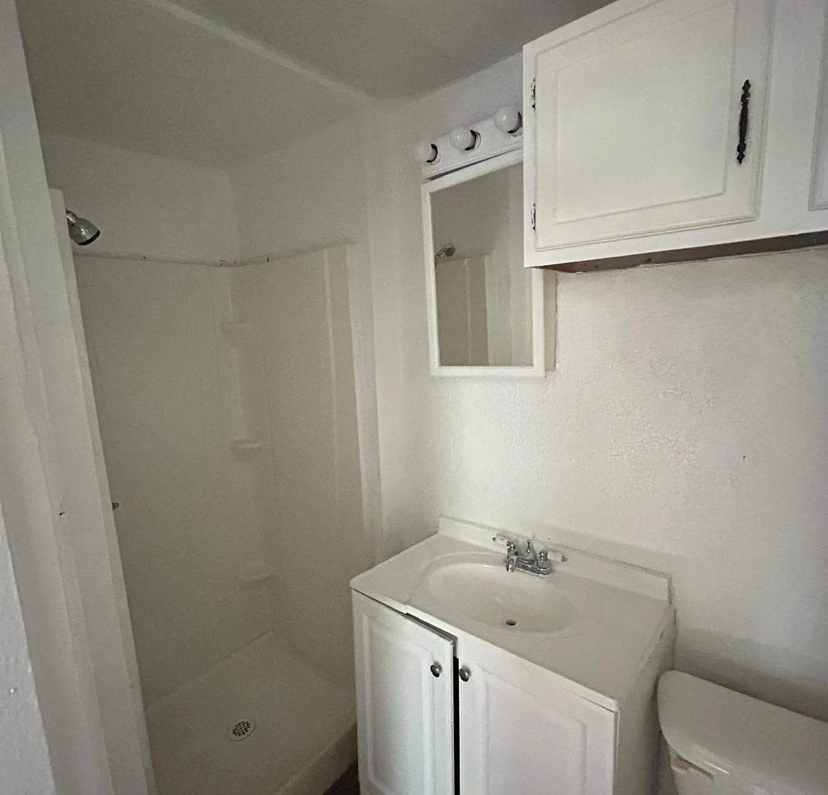 1873 Knox Street - 1 — Photo 3