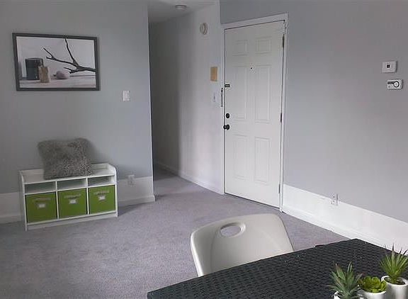 5th image of 811 Montgomery St #202