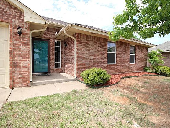 4th image of 4401 Apple Blossom Cir