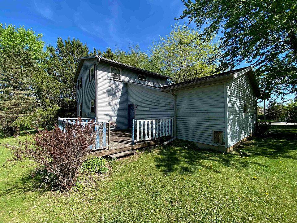 2nd image of 400 Linda Rd