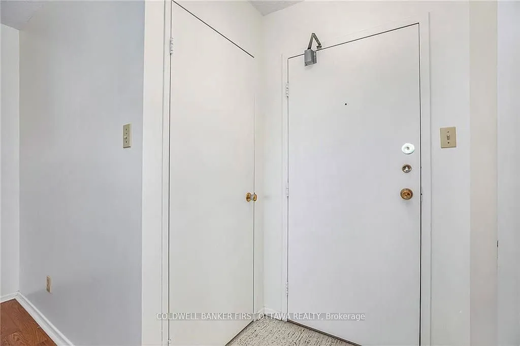 2 bed, $2,200 — Photo 3