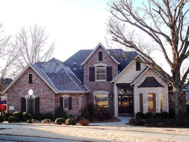 Fabulous curb appeal!