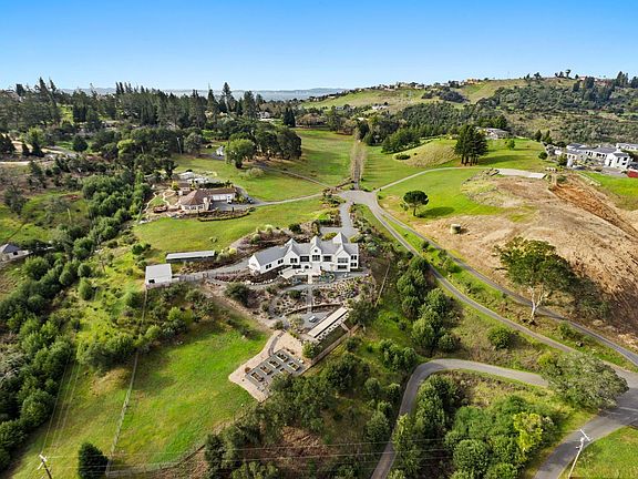 3rd image of 4200 Old Vineyard Lane