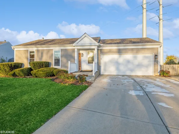 3233 Blaine Ct E, Aurora, IL 60504