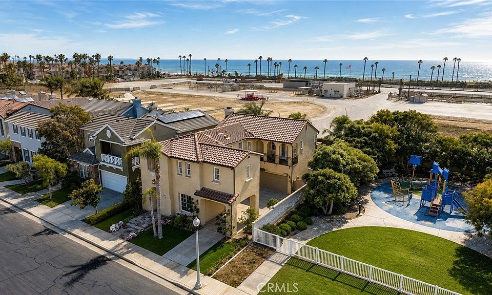 1st image of 6572 Beachview Dr