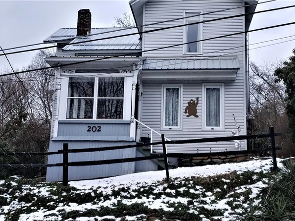202 Park Ave, Punxsutawney, PA 15767