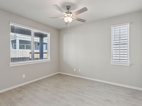 4th image of 567 Avisa Dr