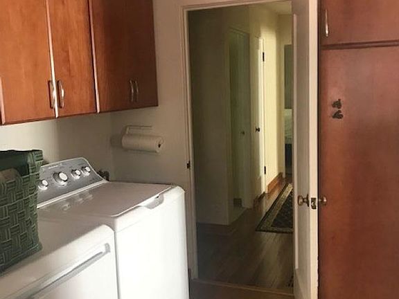 4th image of 221 Coburn St