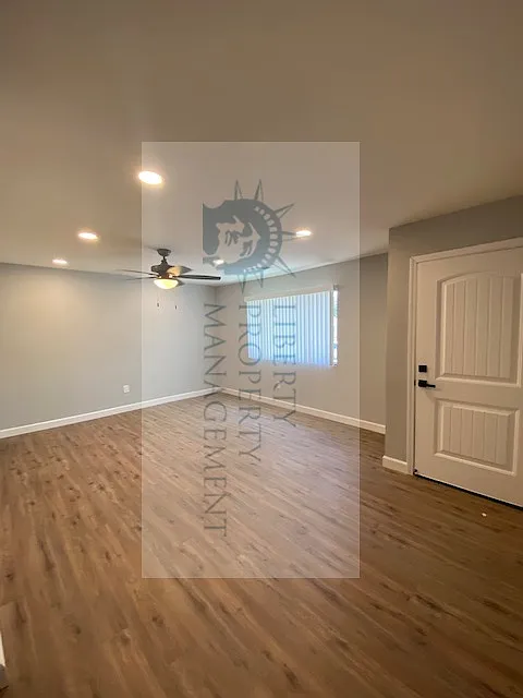 4 bed, 1336 sqft, $2,395 — Photo 2