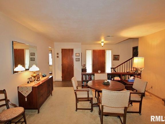 5th image of 2813 W Parkwood Dr