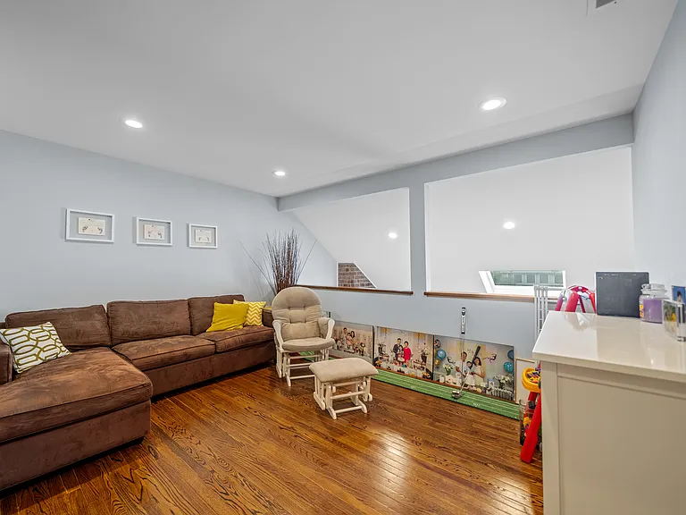 22 Pamrapo Ct W — Photo 21