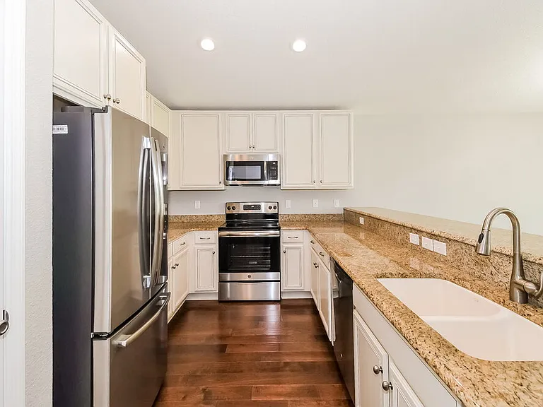 7580 Cosmo Ct — Photo 6
