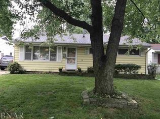 27 Delaine Dr, Normal, IL 61761