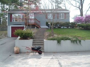 5 Greentrees Dr, Hudson, NH 03051