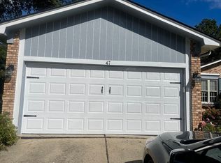 47 Pineview Rd, Troy, MI 48085