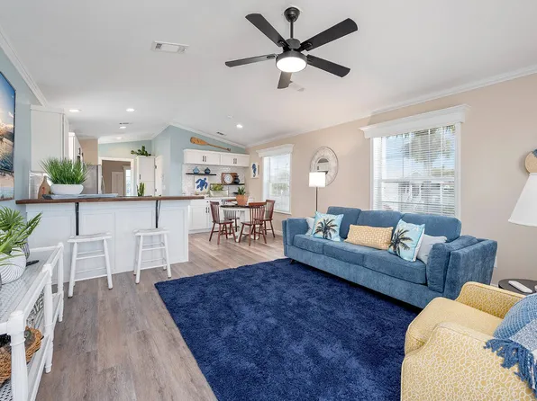 531 Indian Pkwy N, Fort Myers Beach, FL 33931