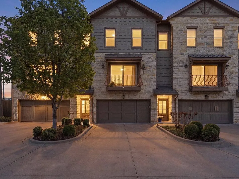 1333 E 41st Pl