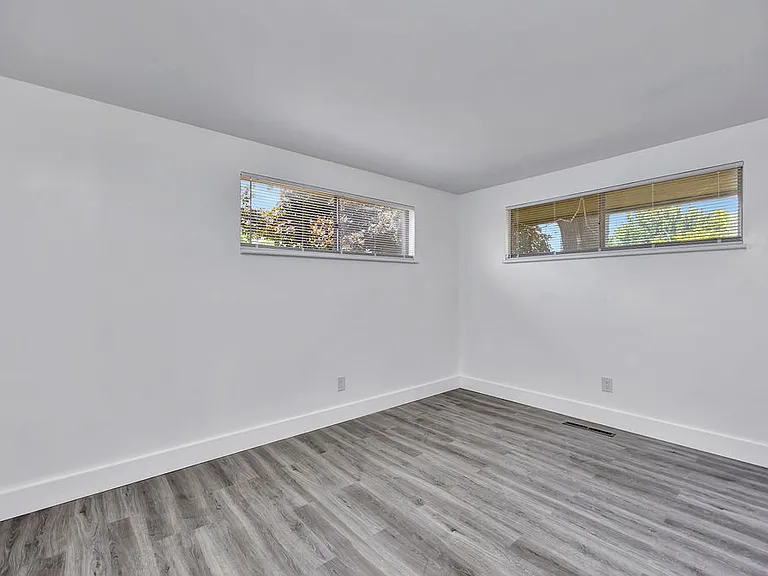 6314 Holbrook Dr — Photo 17