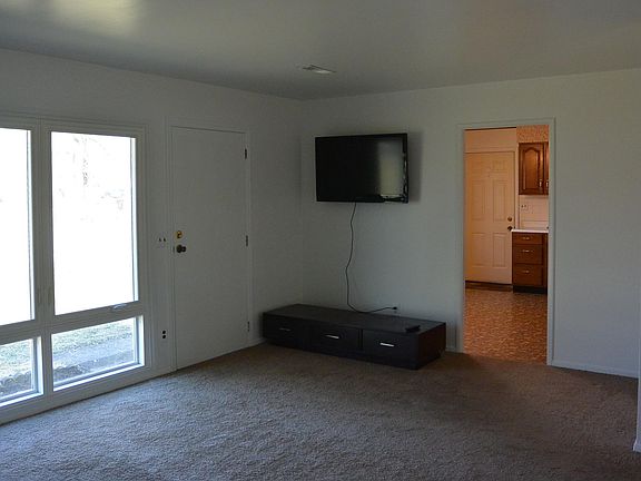 2nd image of 2435 Eastfield Dr