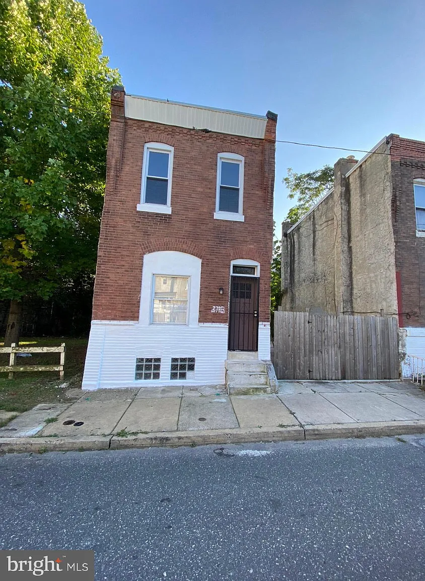 2718 W Sterner St photo 1