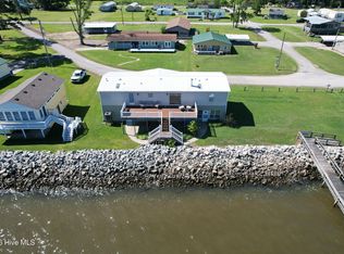 598 Beach Rd, Columbia, NC 27925