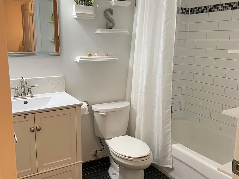19 Northern Heights Dr #403 — Photo 4
