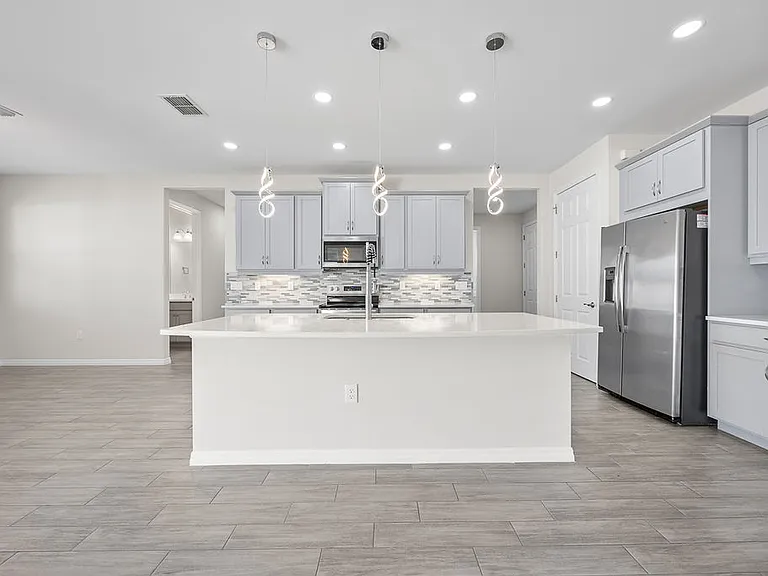133 SW 37th Ave — Photo 12