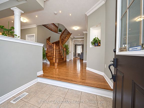 5th image of 22 Janetville St