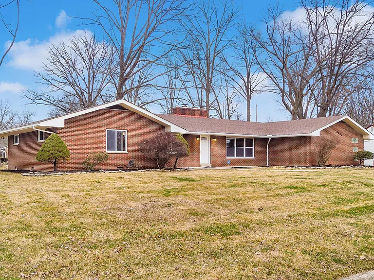 2652 Maplewood Dr — Photo 7