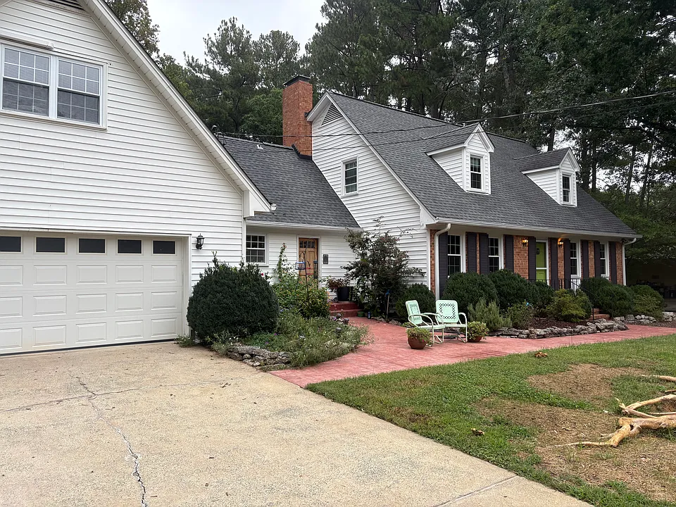 1305 Willow Dr