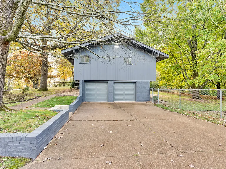 201 S Palisades Dr — Photo 29