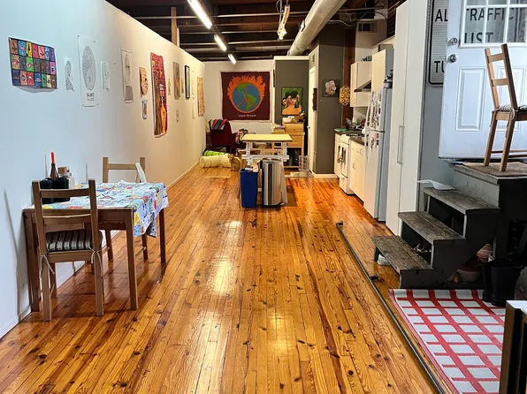 4324 Tackawanna St APT 3C, Philadelphia, PA 19124