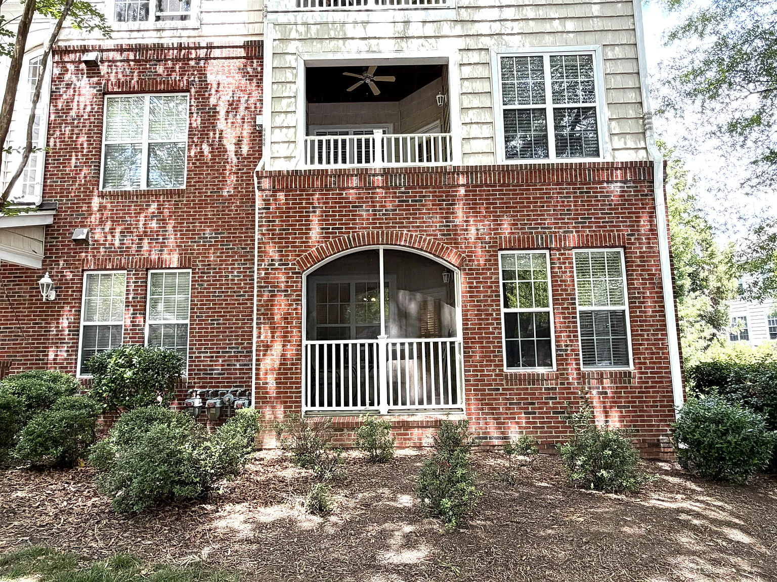 2 bed, 1186 sqft, $1,650 — Photo 2