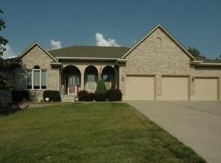 4217 NE Georgian Dr, Lees Summit, MO 64064