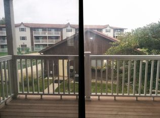149 Gregory St APT 9, Aurora, IL 60504