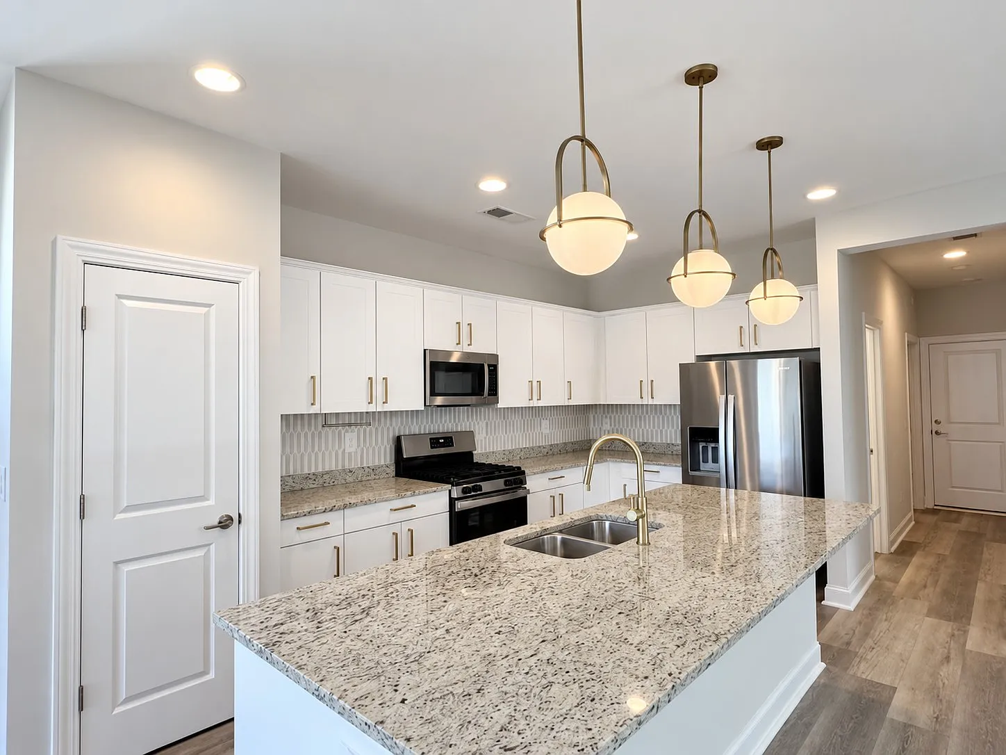 2 bed, 1493 sqft, $3,000 — Photo 3