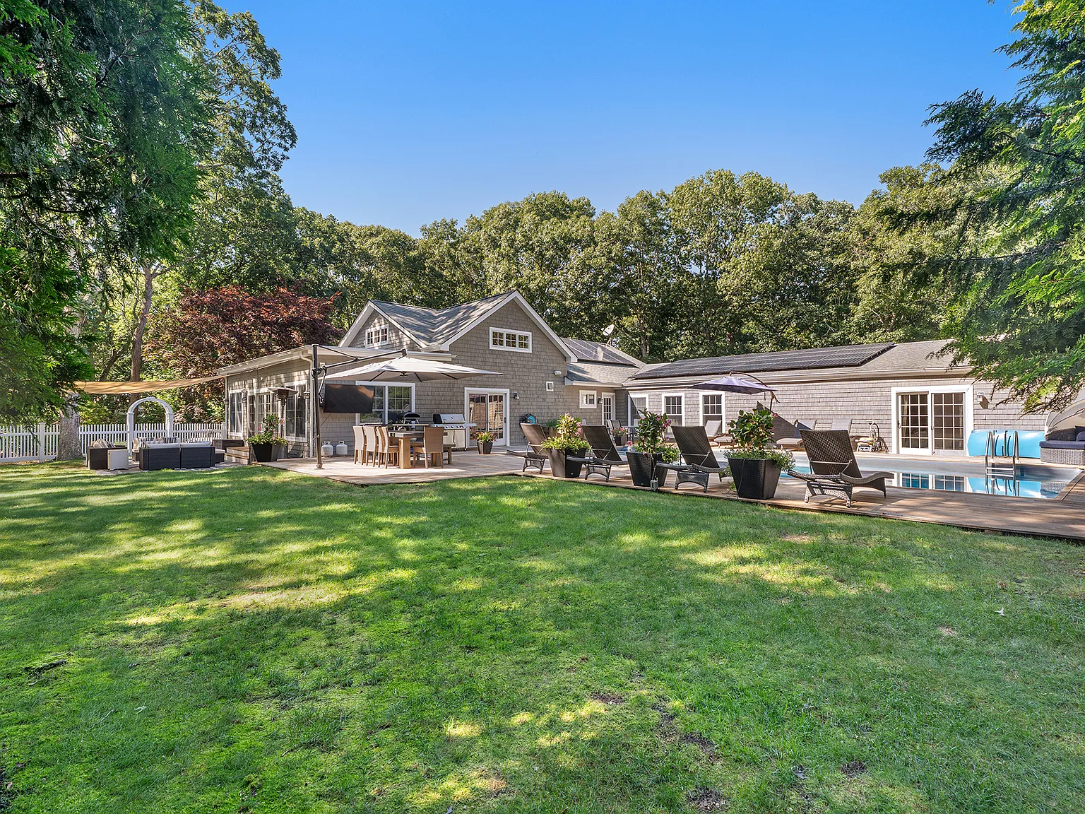 Post Modern in the Heart of Quogue — Photo 4